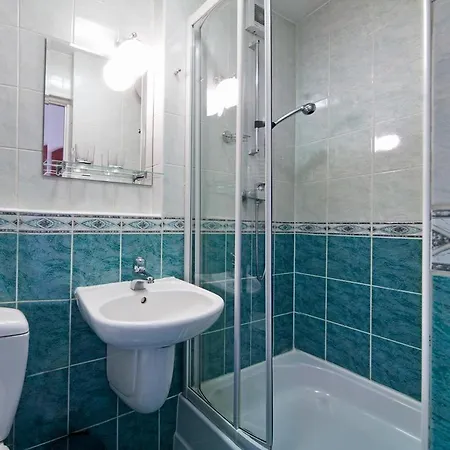 Hotel Sanatorium Uzdrowiskowe Roza 3*