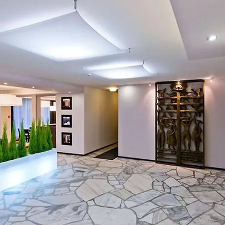 מלון Sanatorium Uzdrowiskowe Roza אוסטראון