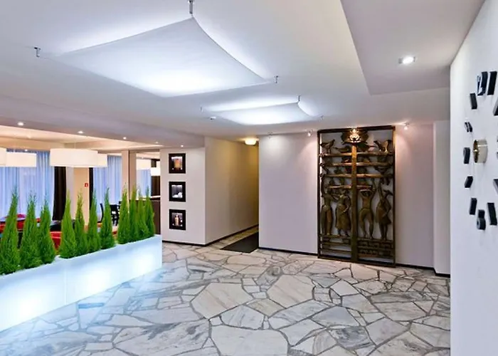 מלון Sanatorium Uzdrowiskowe Roza אוסטראון