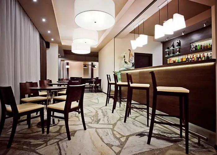 מלון Sanatorium Uzdrowiskowe Roza אוסטראון